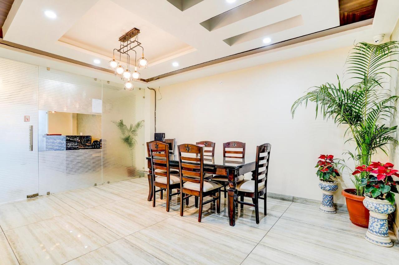 Fabhotel Golf Course Sapphire Gurgaon Exterior photo